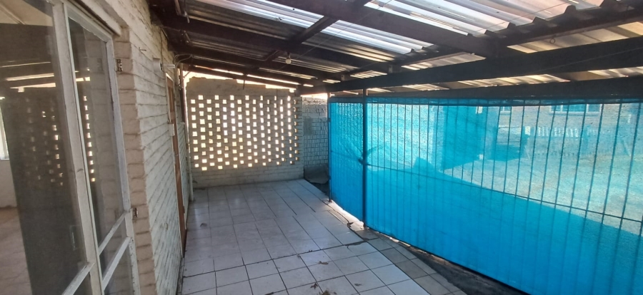 4 Bedroom Property for Sale in Hospitaalheuwel Free State
